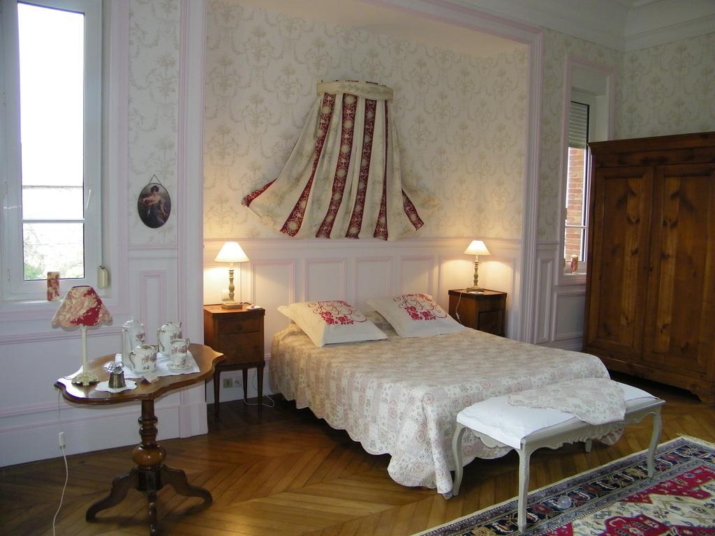 La Roselière Hotel Carentan Esterno foto